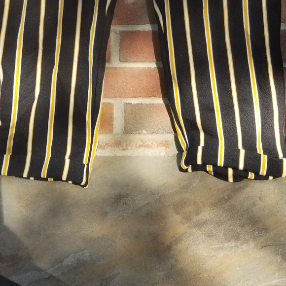 Paperbag Crop Pant Black Yellow Stripe Self Tie - Picture 5 of 9